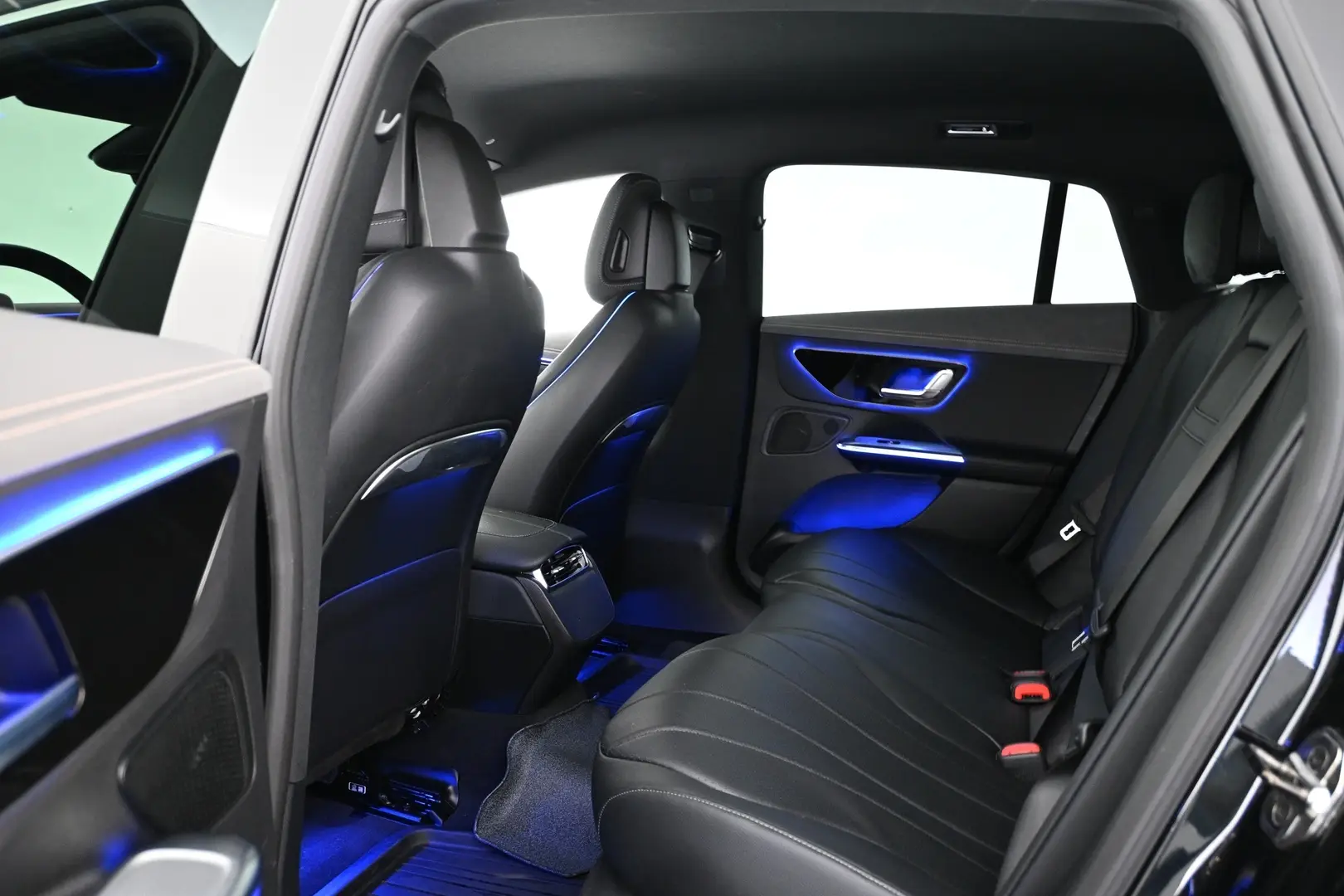 Car Image - 6jqfMLxDcbbouOjdsu5qC
