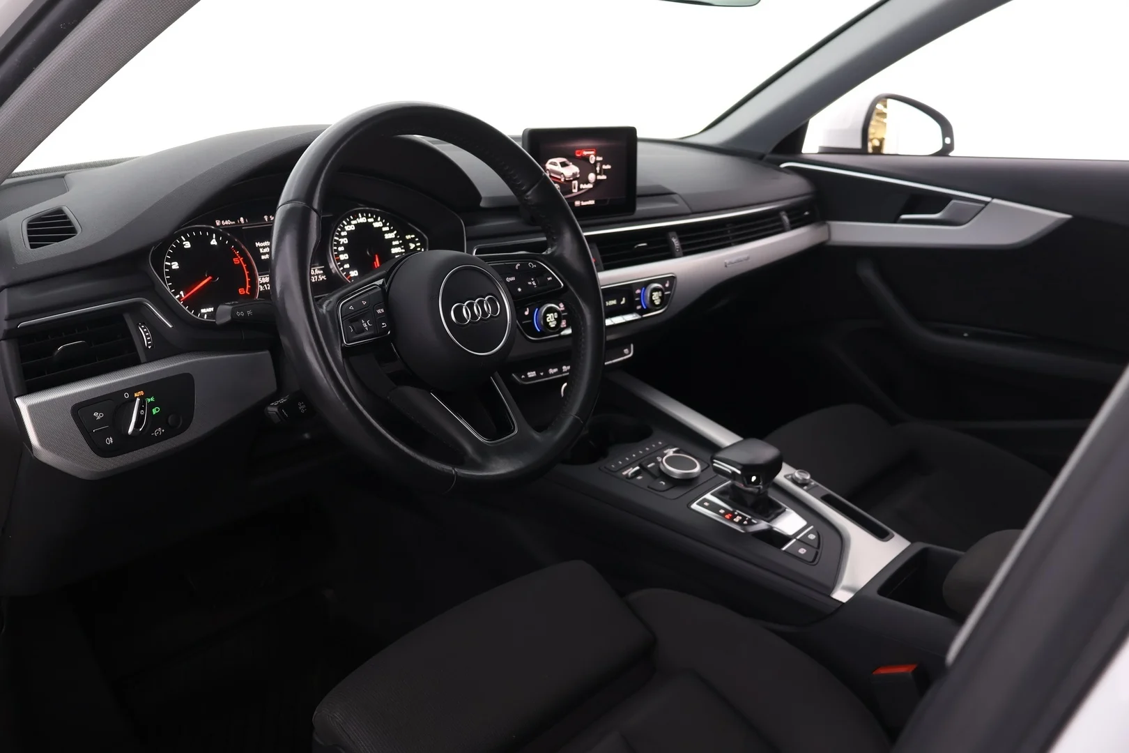 Car Image - 1qMfiVkhVRjWL8jd3DT2UI