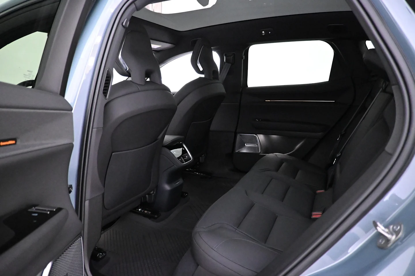 Car Image - CoU9Di8EXtWqhIeN5rFOo