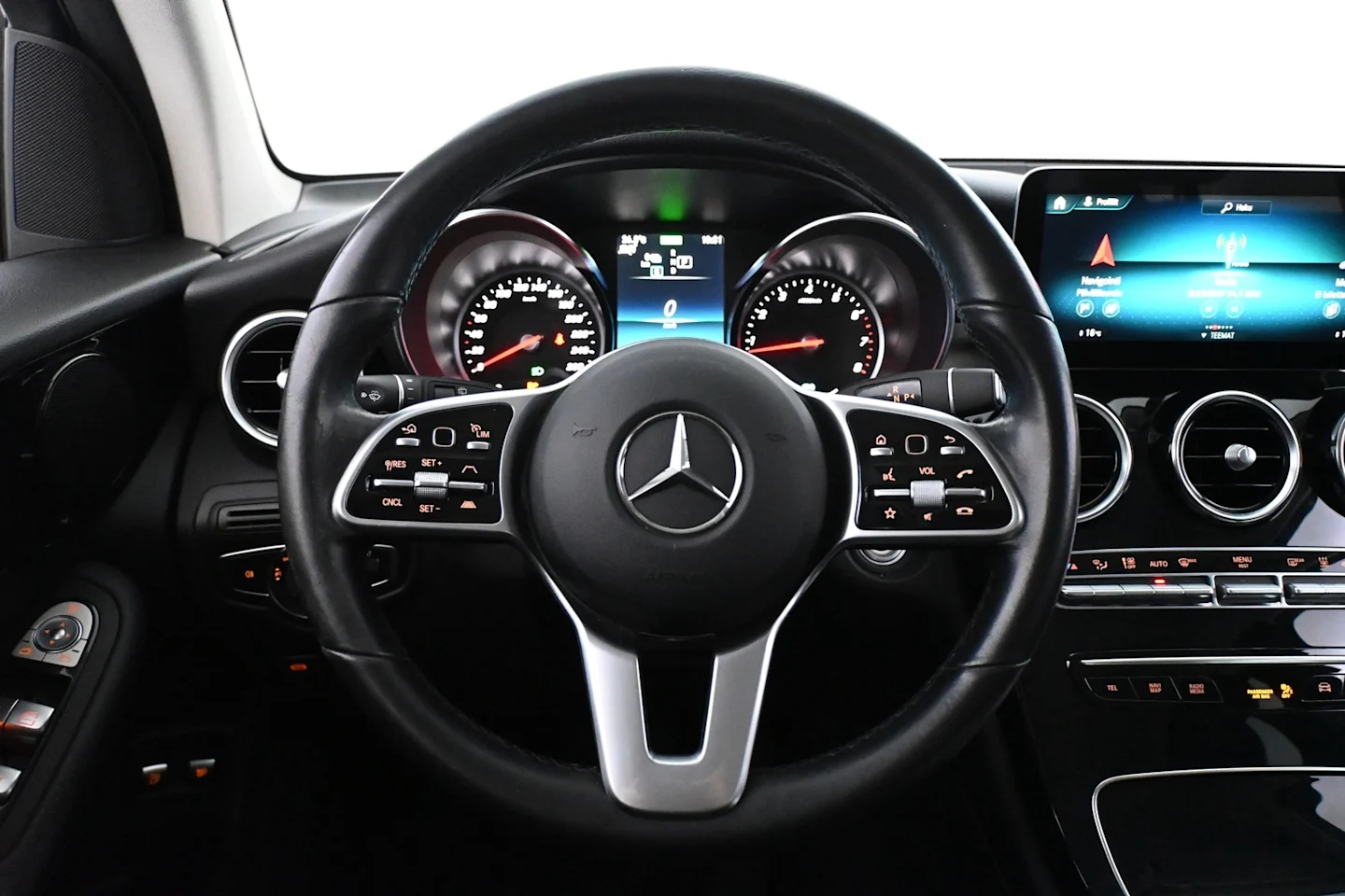 Car Image - 4vAHiGUG72LpAgkBj7Vr2d