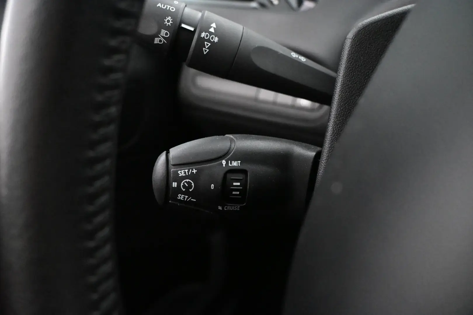 Car Image - 2AcxwW59IFwxK9LVBP7Dsr