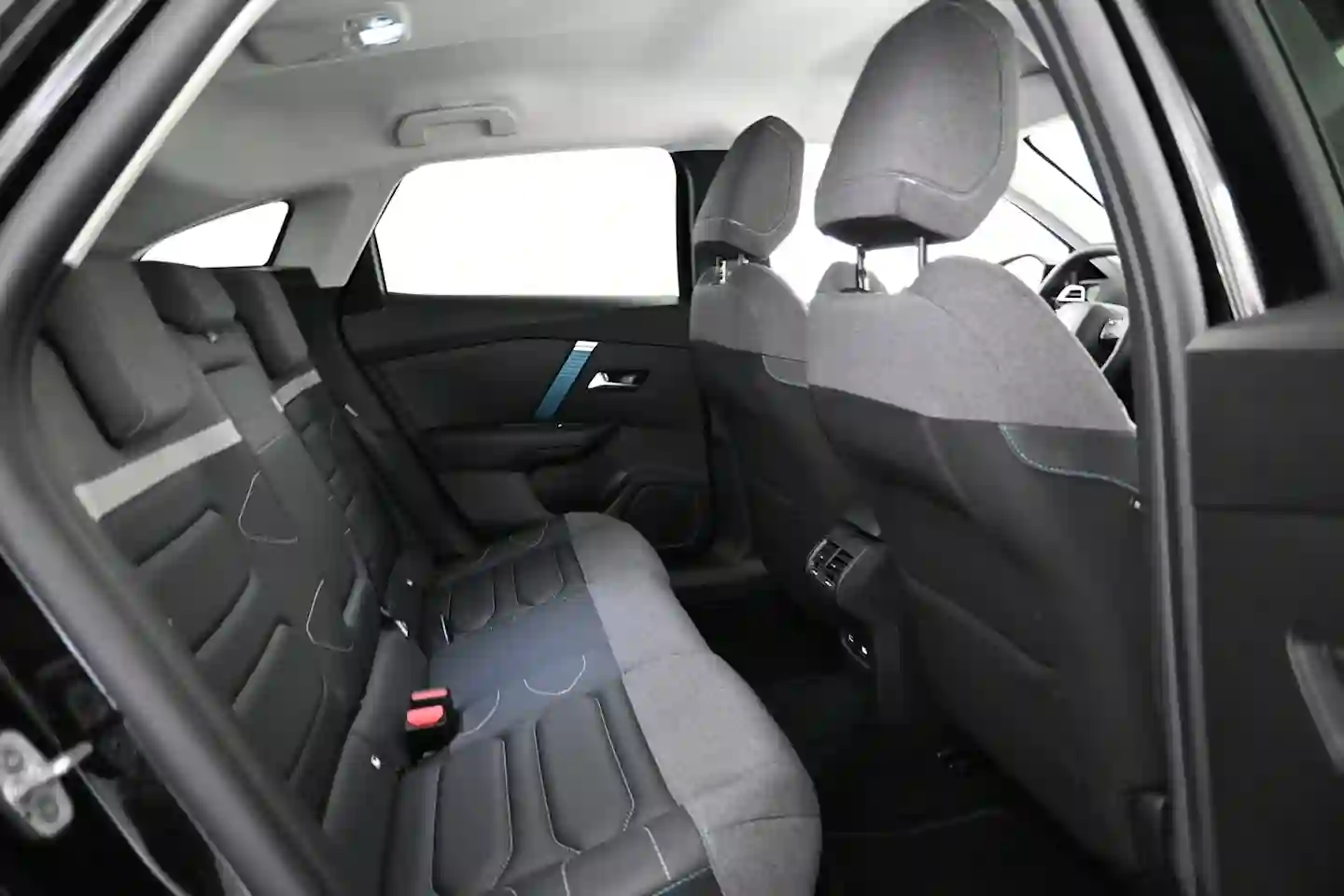 Car Image - 7hH6Ez7rGWi1pfMC3kqoel