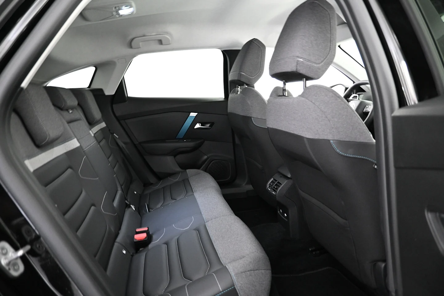 Car Image - 7hH6Ez7rGWi1pfMC3kqoel