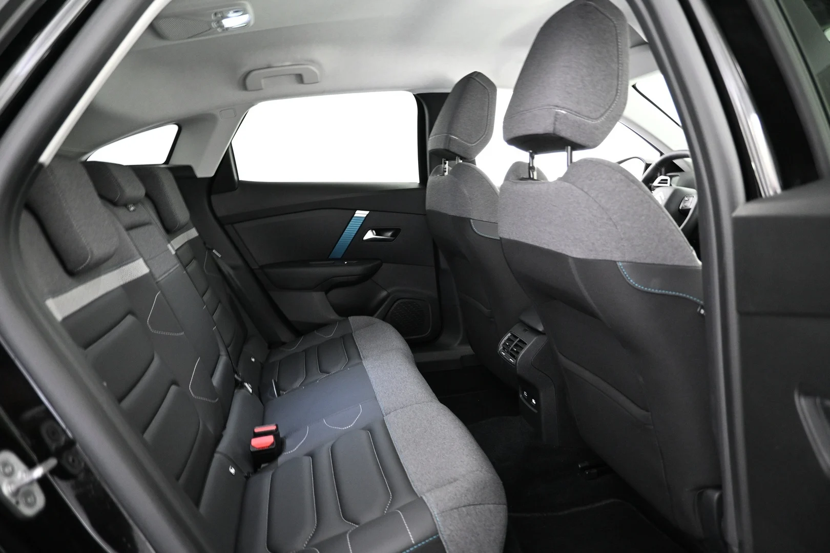 Car Image - 7hH6Ez7rGWi1pfMC3kqoel