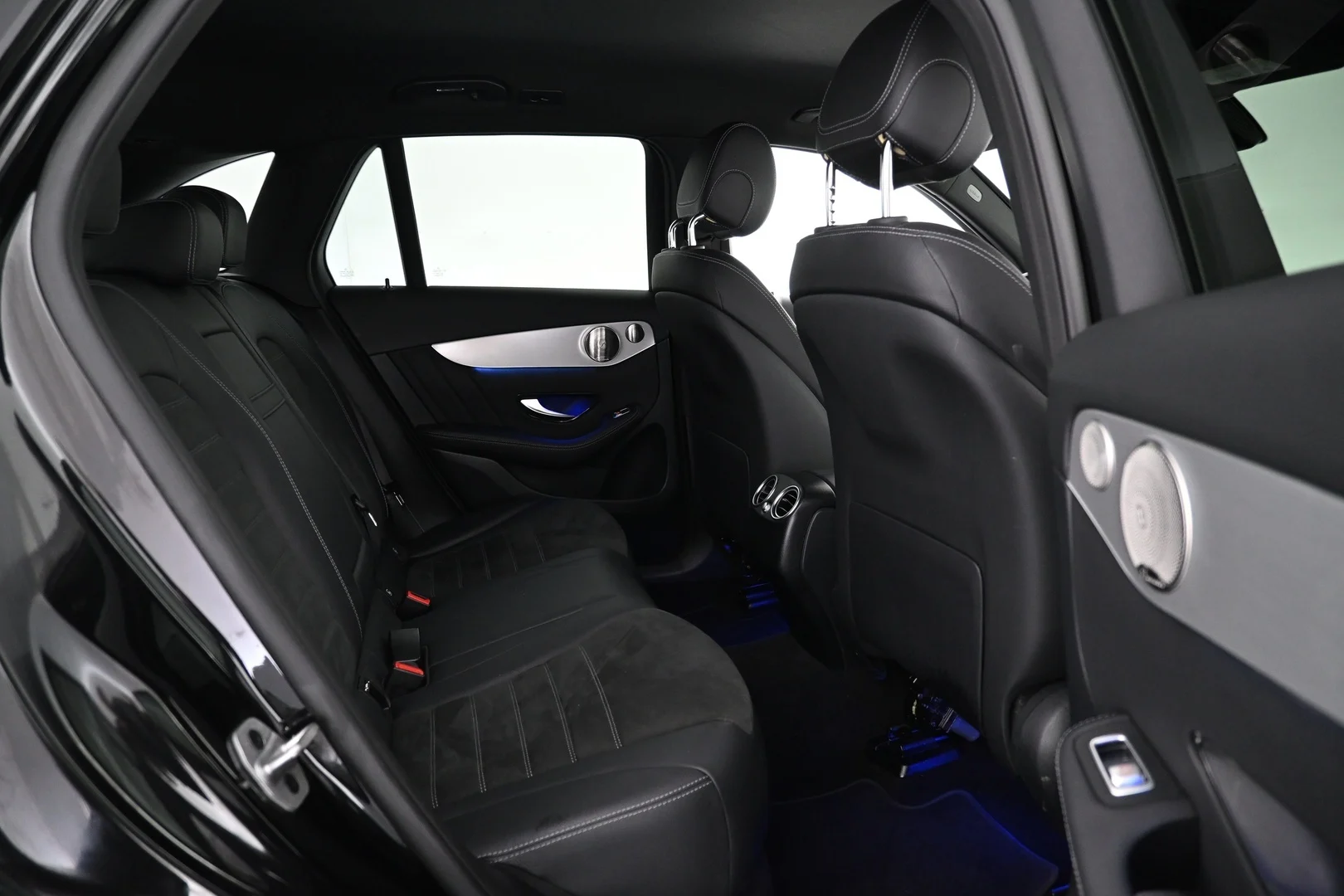 Car Image - 26r4CCzIWbsvgK97i25dRS