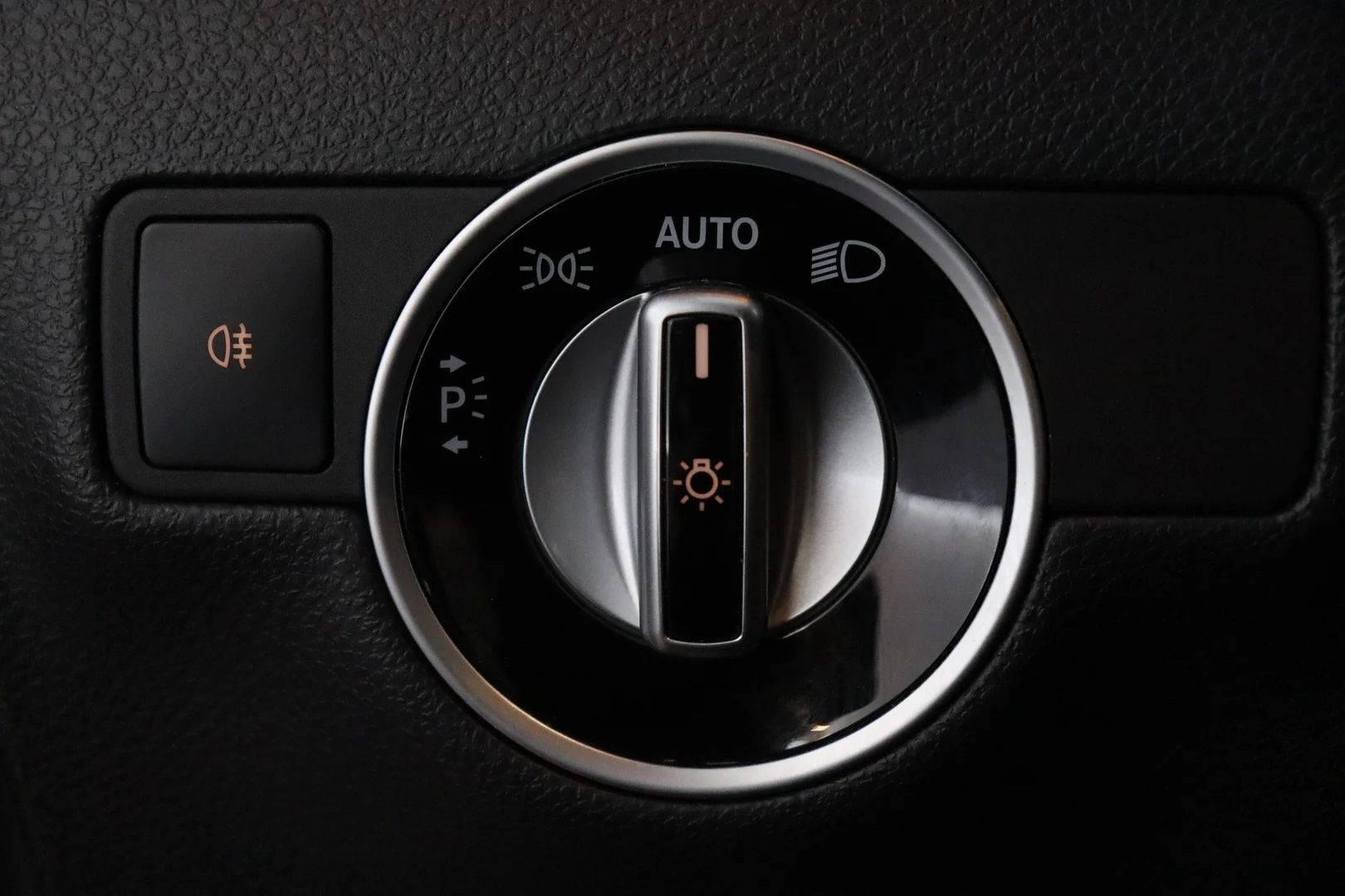 Car Image - 63U7z3QC4Lm5xdyZi4ukEs