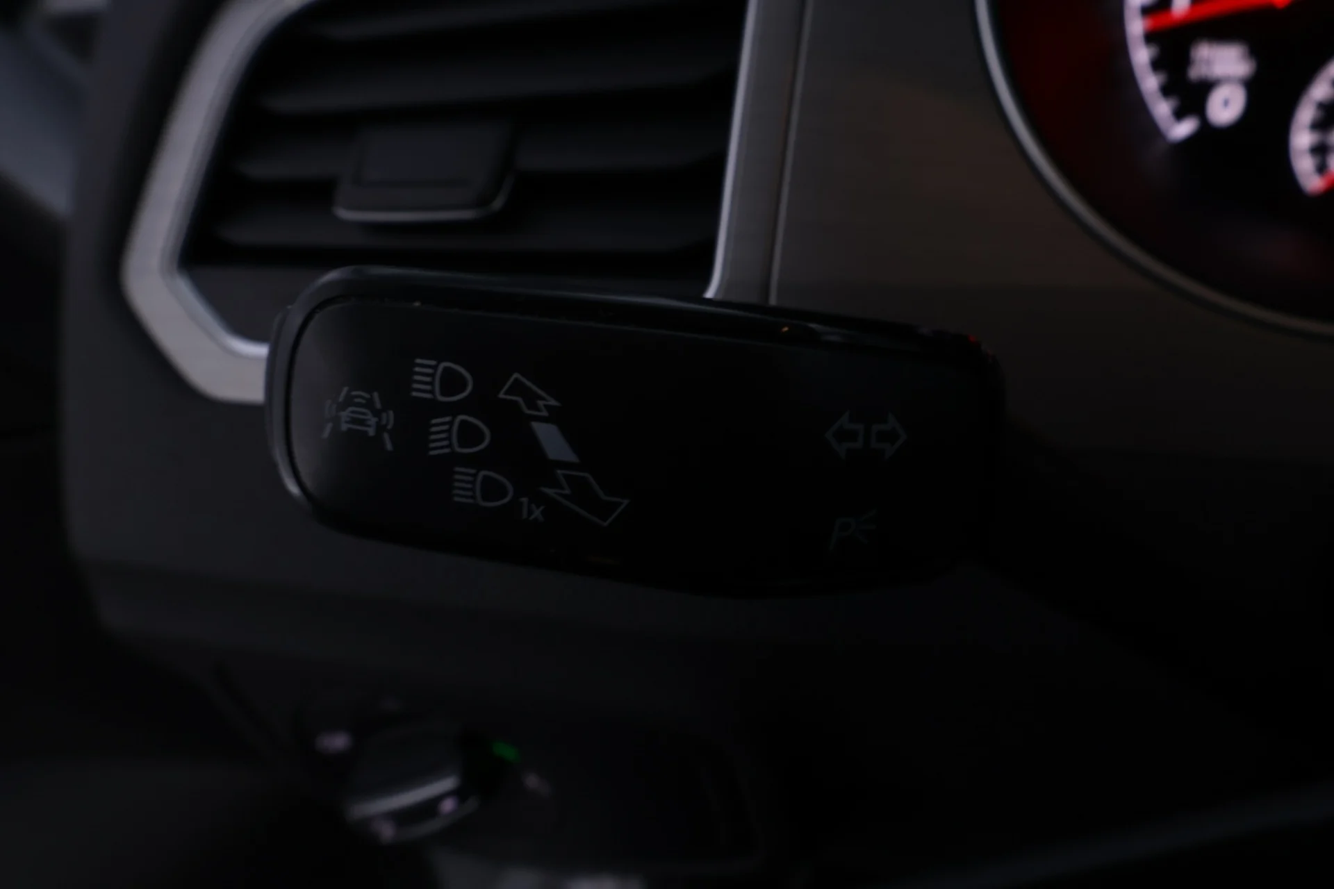 Car Image - 3ExxM1KSEDLN2M9bg60lHl