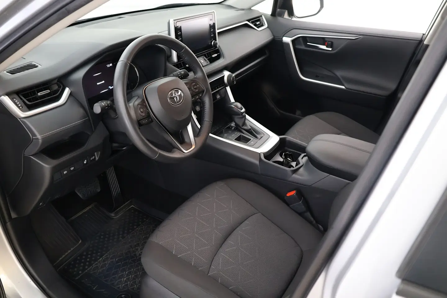 Car Image - 2YMyamGZWyl7HTgTlhQqxC