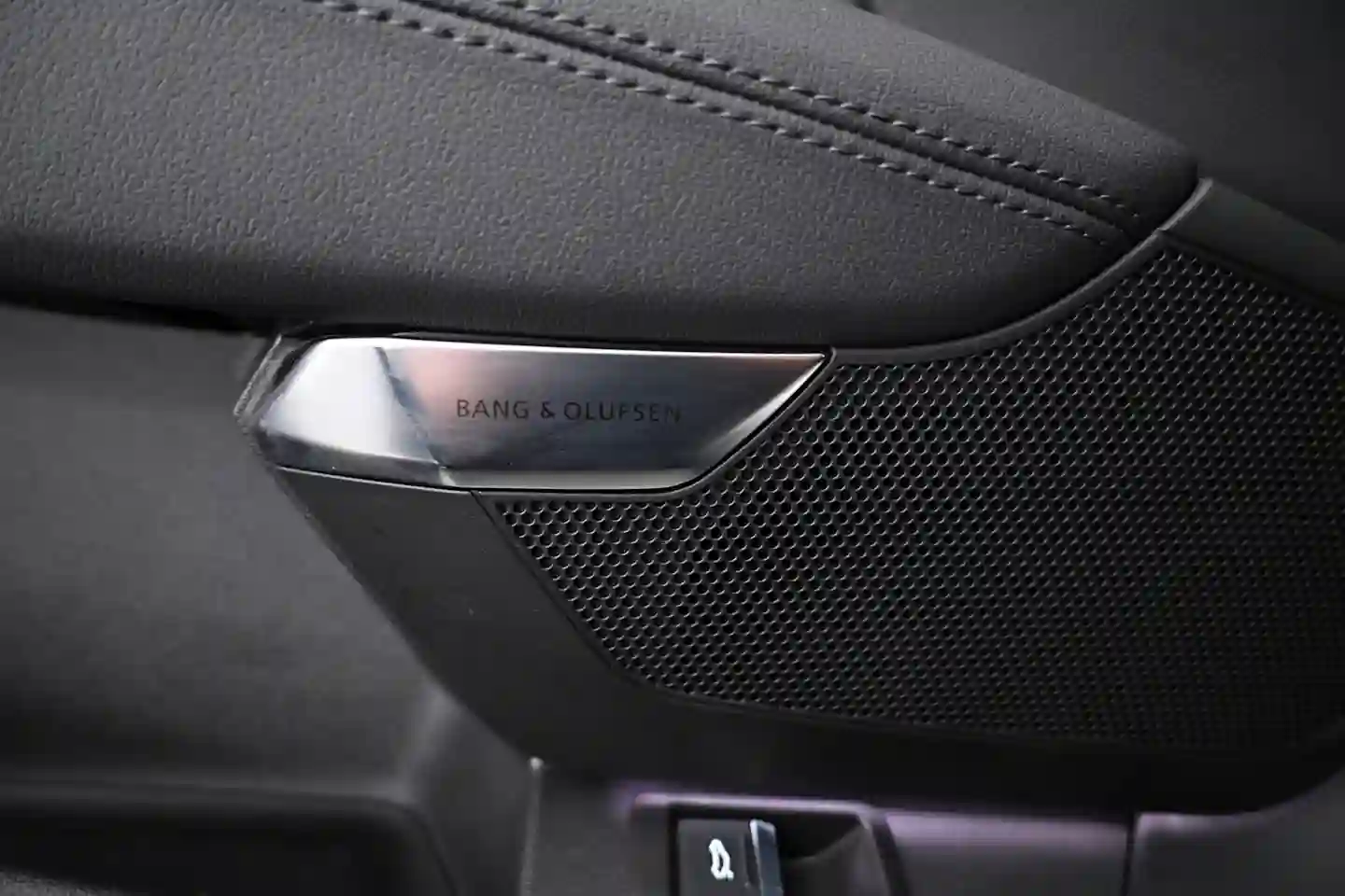 Car Image - 1dnZDa7Gf26mg8YeYR7d3u