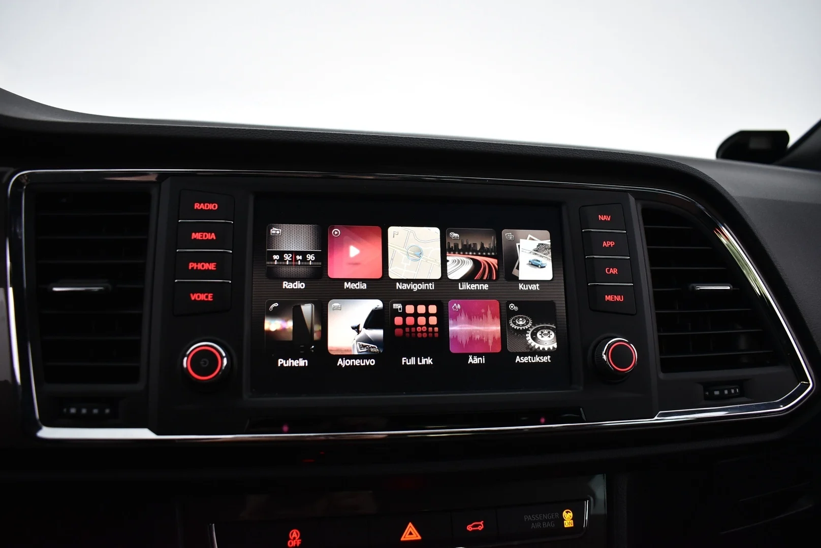 Car Image - 3B9nX9EcaVxU2ZPgLYl0Nb