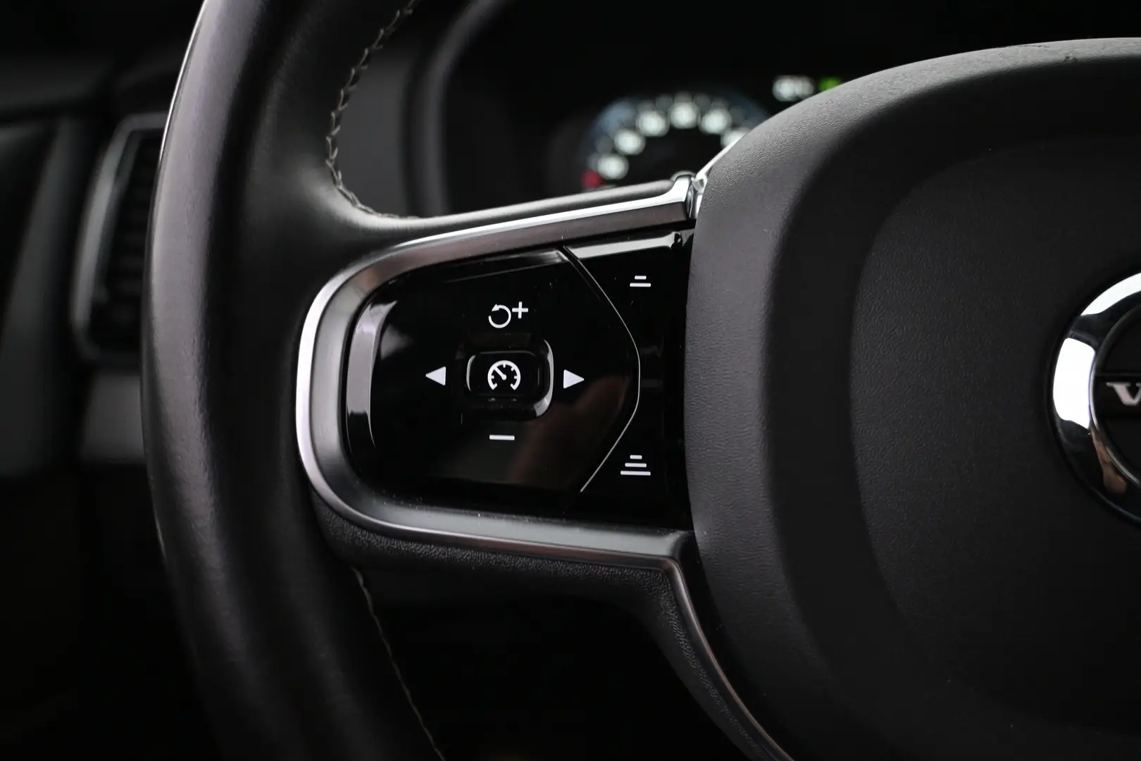 Car Image - 5jlMHhCNs6T3opcfltLOc2