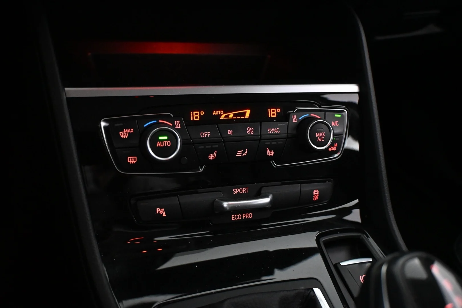Car Image - 3rKRjIFMn0xga0aad6COtX