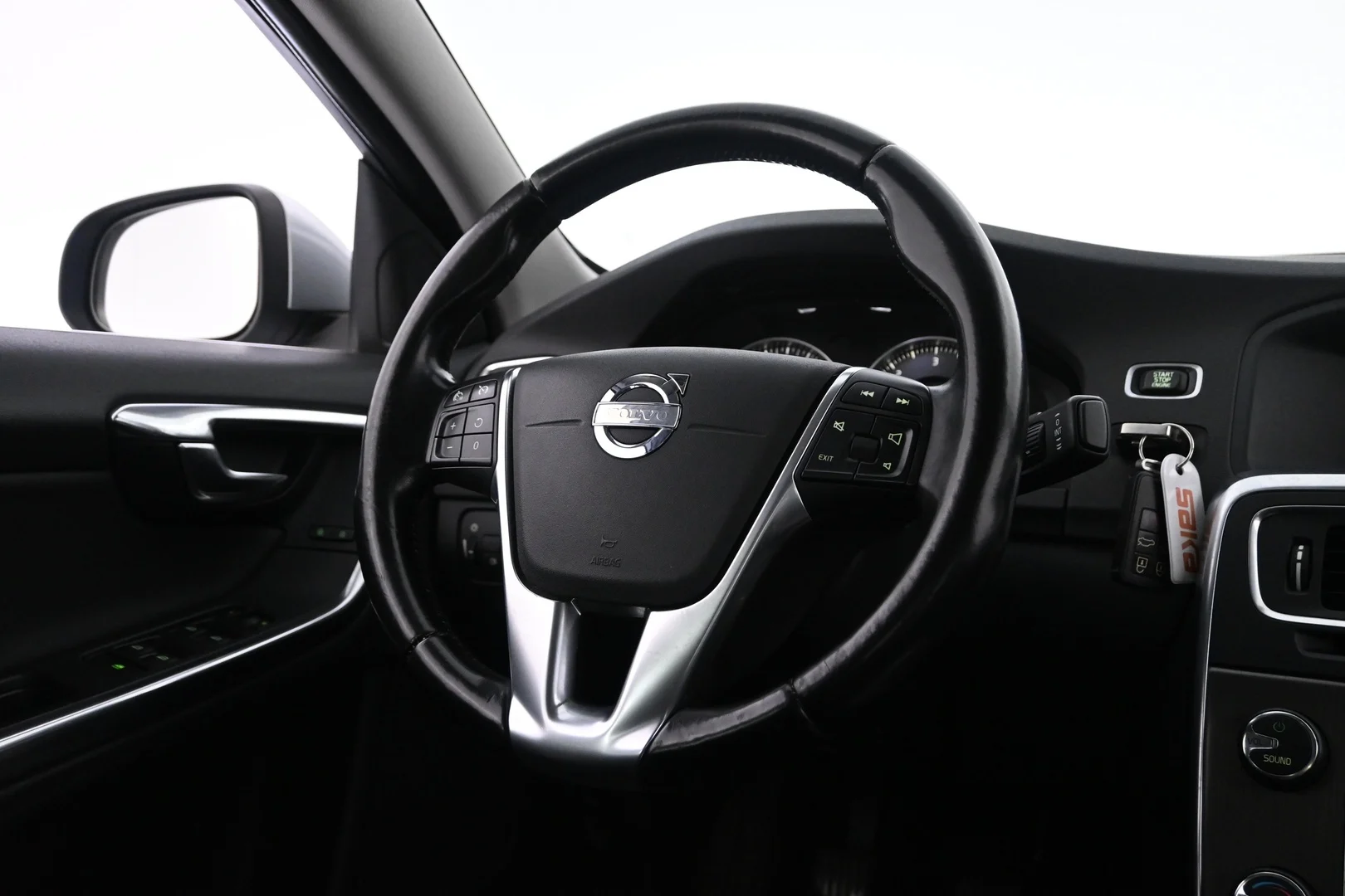 Car Image - 2UYSJpSJKP0AXBkHmSLTxv