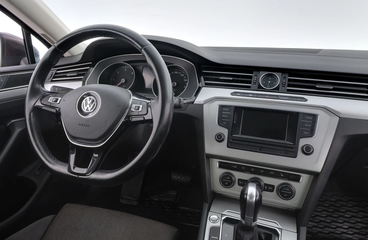 Car Image - 5Lk8D5xxhj55Hk9PhJi8Sb