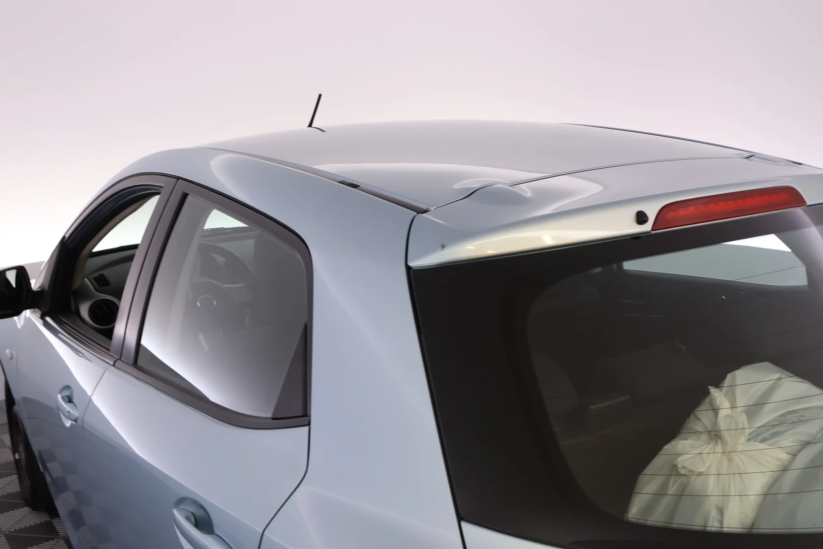 Car Image - 7EVpKj1yZwUN1eYrNr4uKQ