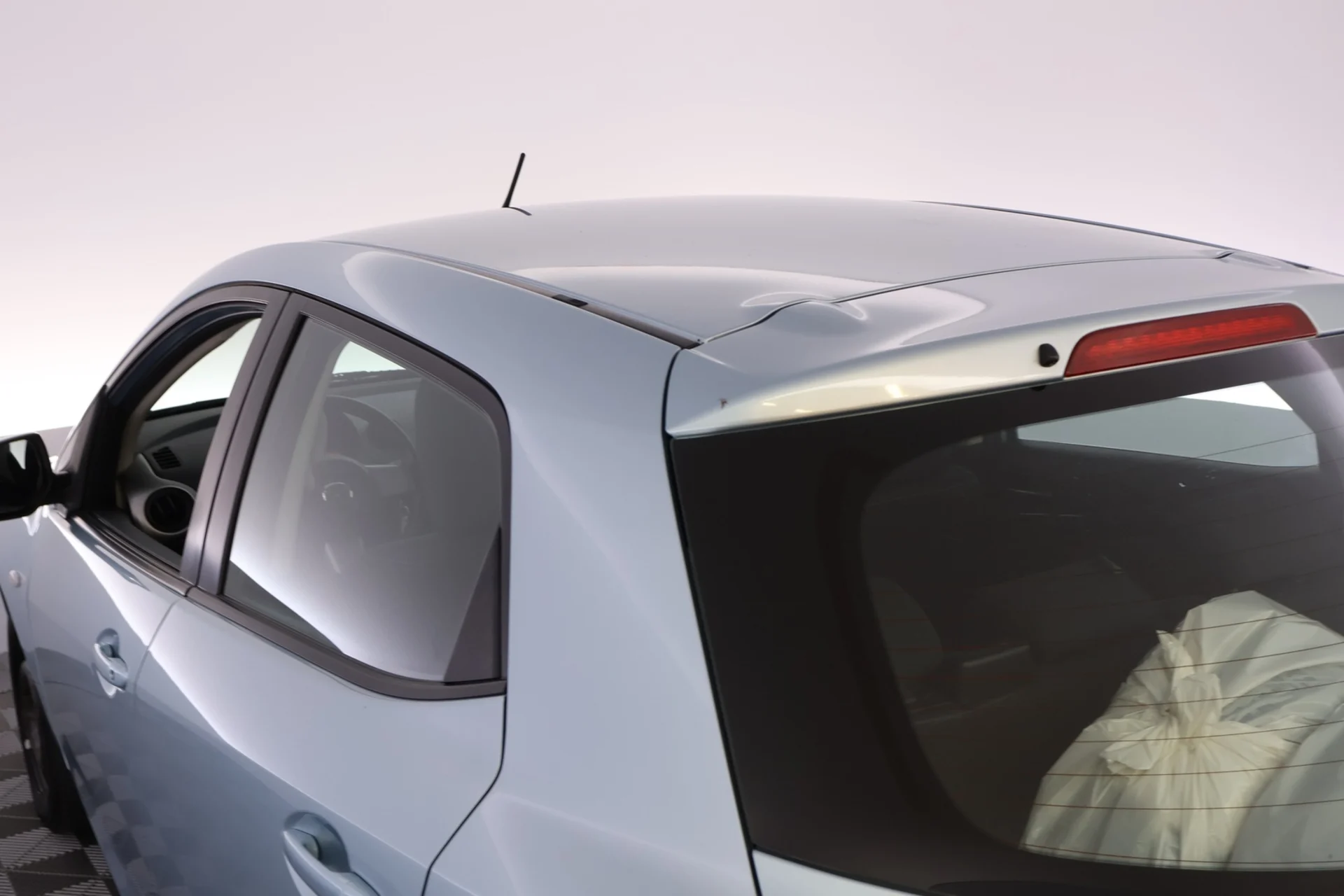 Car Image - 7EVpKj1yZwUN1eYrNr4uKQ