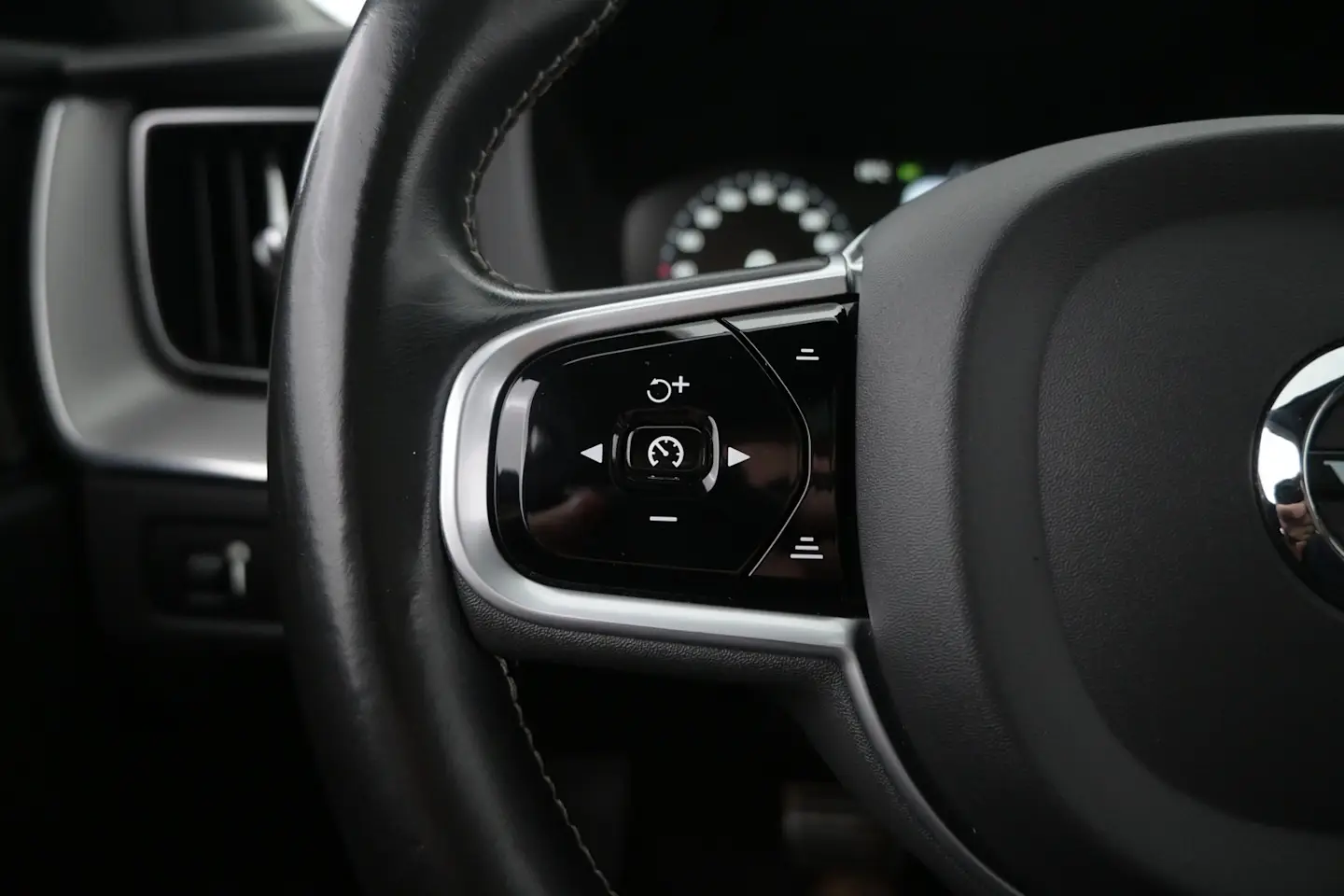 Car Image - 2g9rrvMBVQt11zofwDf6LU