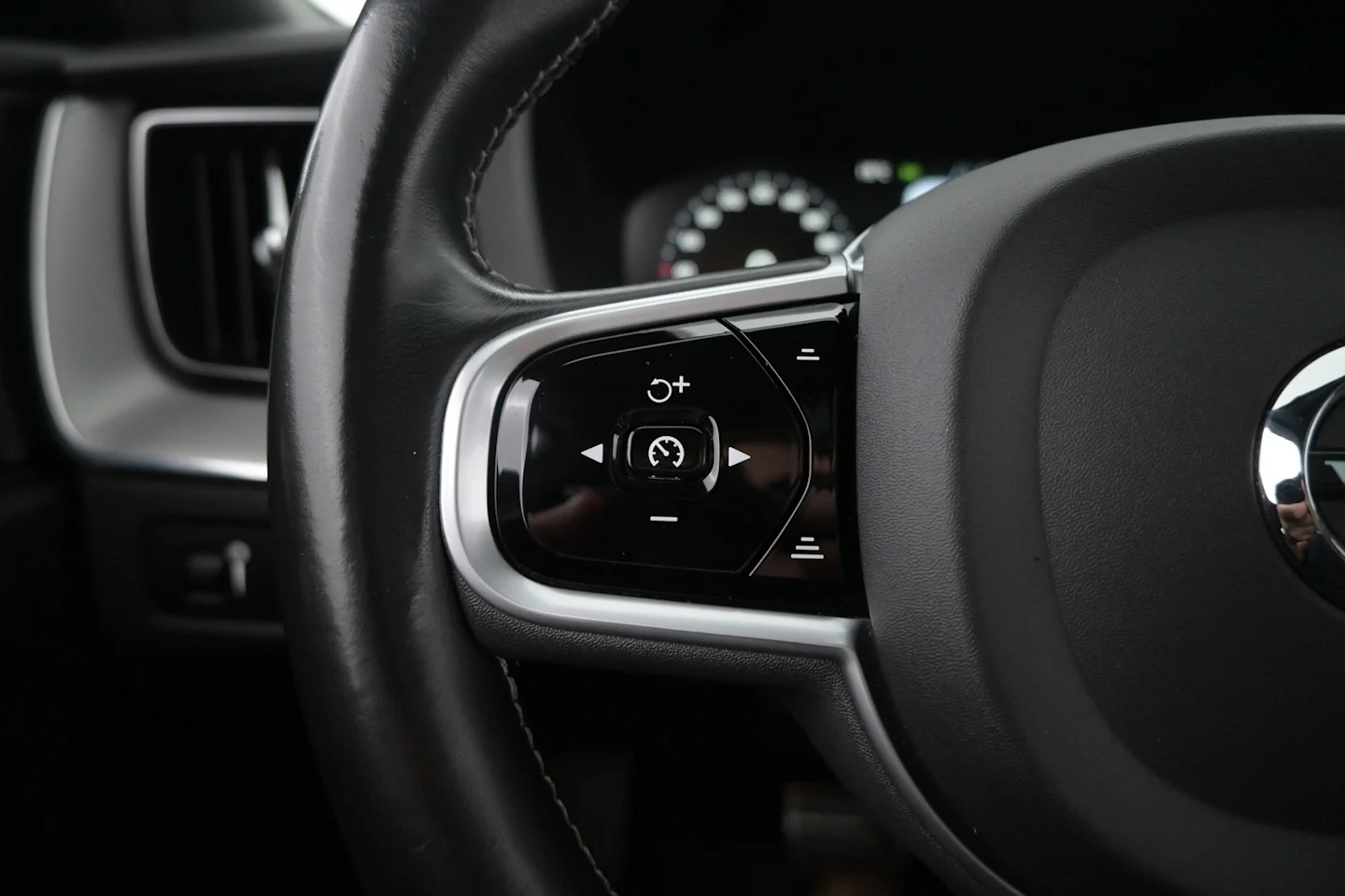 Car Image - 2g9rrvMBVQt11zofwDf6LU