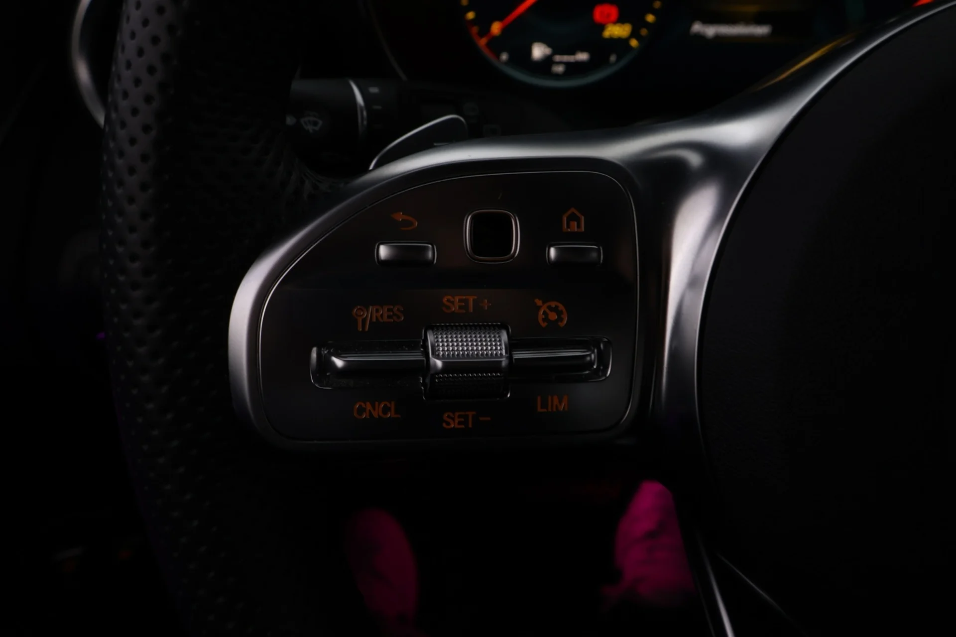 Car Image - 1hG1IAsNcOJxGHSChb9Pja