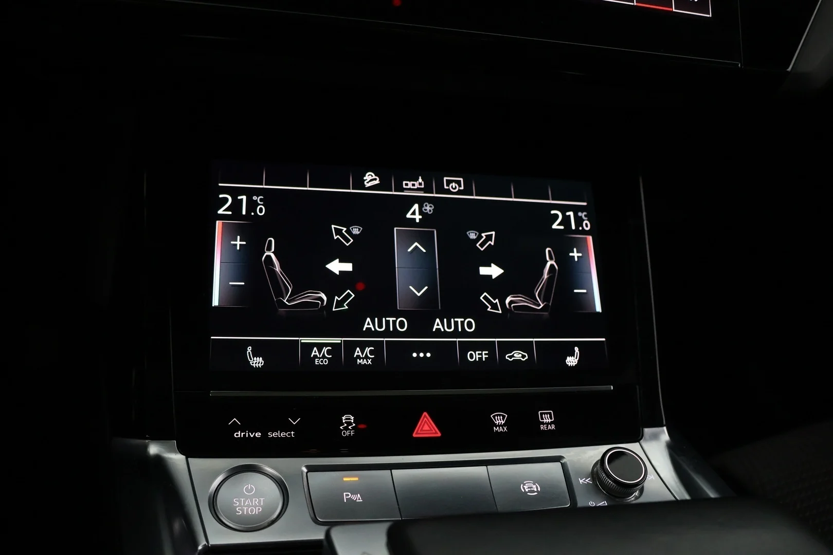 Car Image - 6ugXLCXdl5sfHLJXHmnD7C