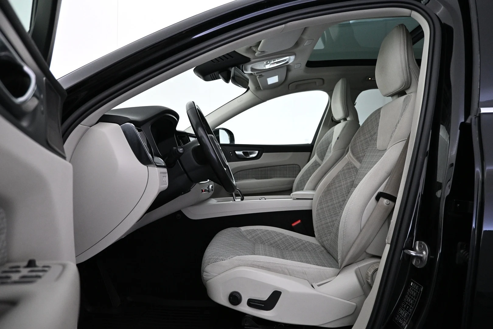 Car Image - 2ohl1WOGHrKMbcs8HOcYNE