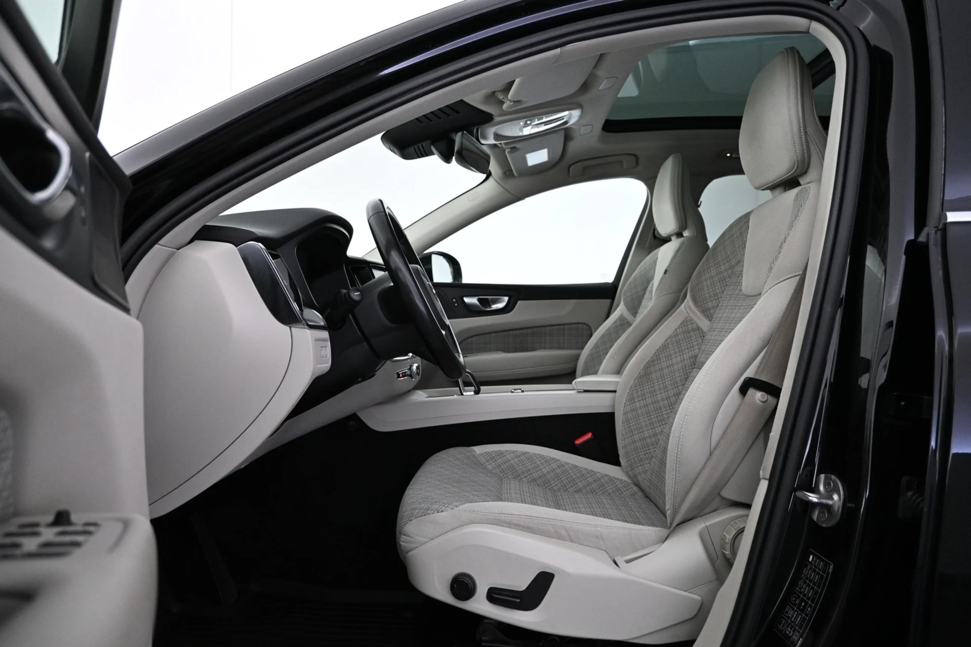 Car Image - 2ohl1WOGHrKMbcs8HOcYNE