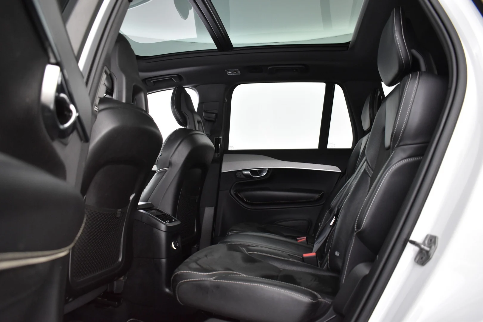 Car Image - 30GNxh9BGkKaPos0fiNL2F
