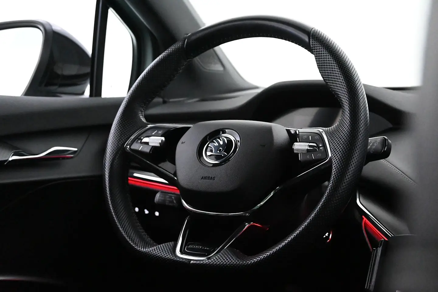 Car Image - 3QMFJkQ8i6z3ZHbsewKFoA