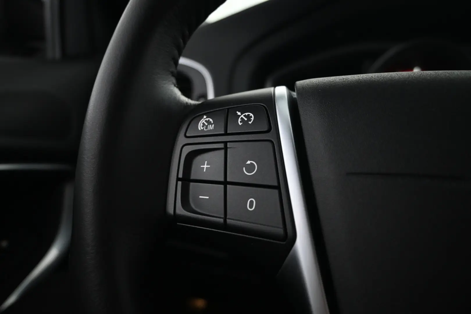 Car Image - K0ThCcFakw1bvtC0641qJ