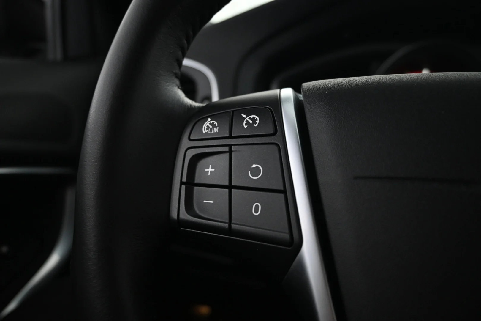 Car Image - K0ThCcFakw1bvtC0641qJ