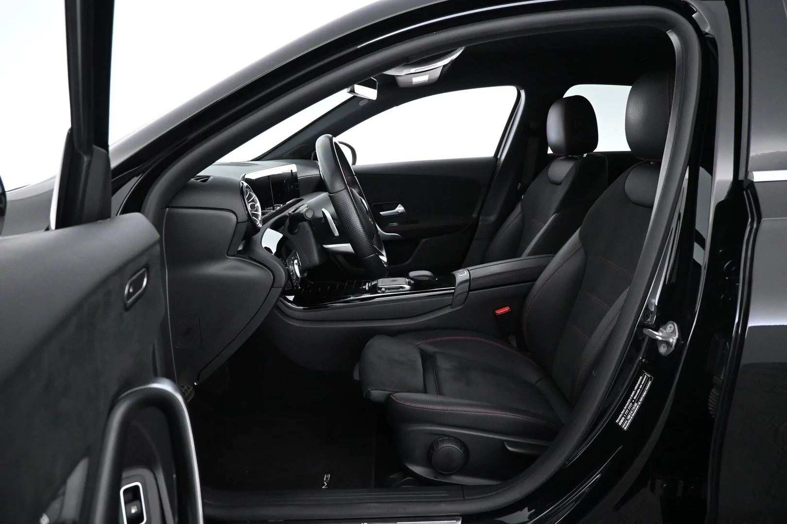 Car Image - 7G09R90WdtBrVzizzxSA99