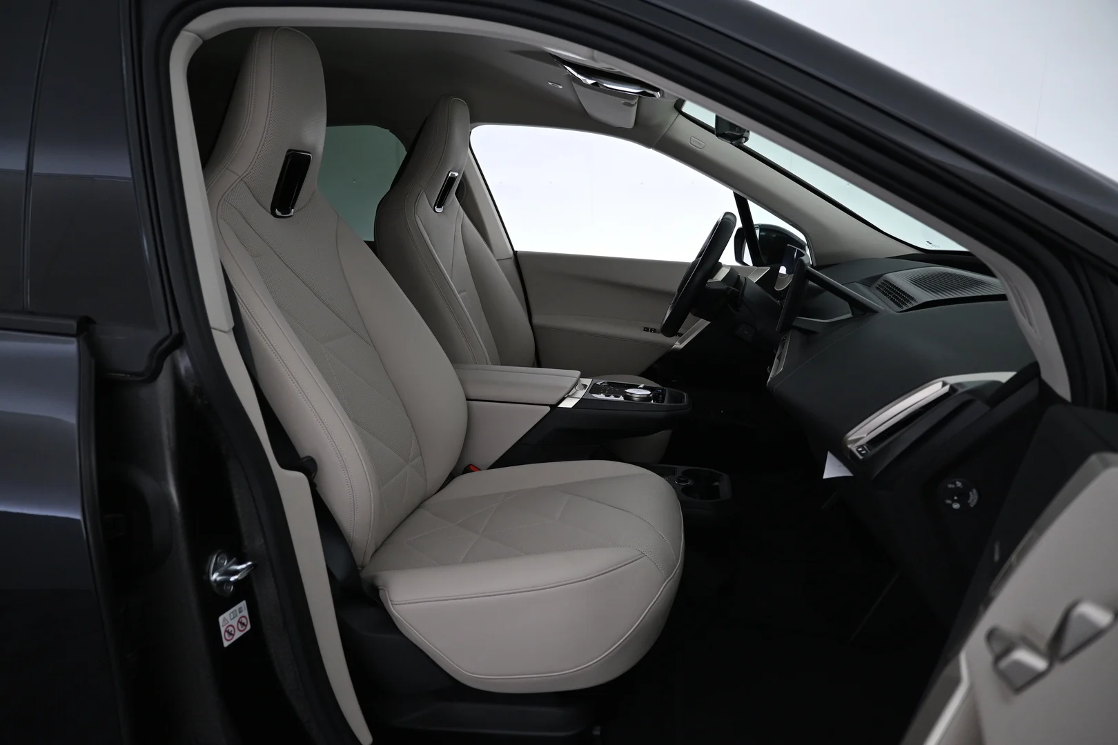 Car Image - 5ByFZOGD1b0txnBCL5atmu