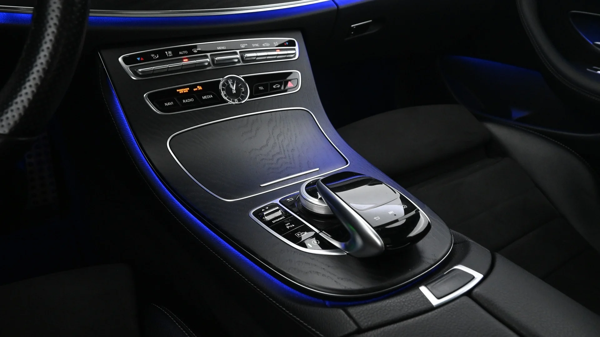 Car Image - 4YkzpIhcEmOtJVZ2lkg8Mb