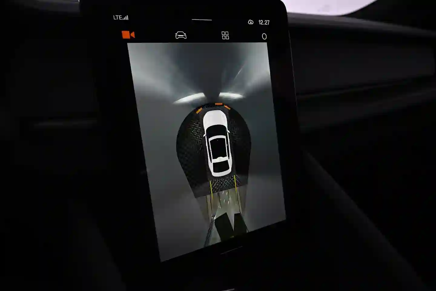 Car Image - 2NcqnRqJNnWgCmliX6JYAN