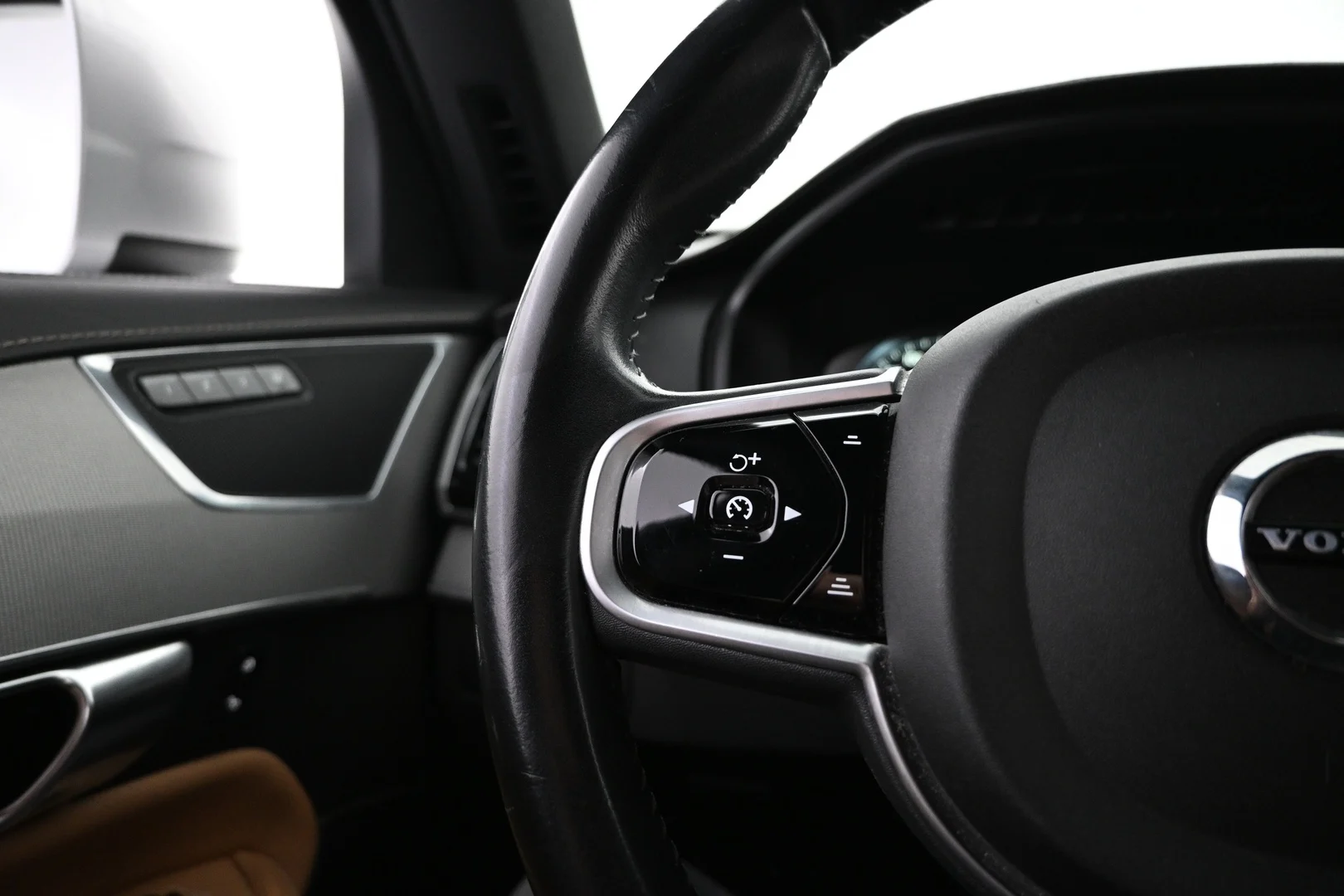 Car Image - 19zZaKWi3M9TXzytonXypY