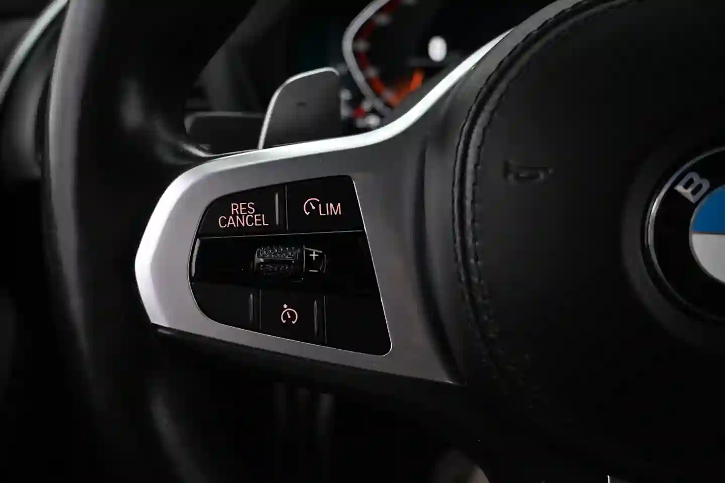 Car Image - 3v7Ro4vZtNZbV4eFfTMxqV