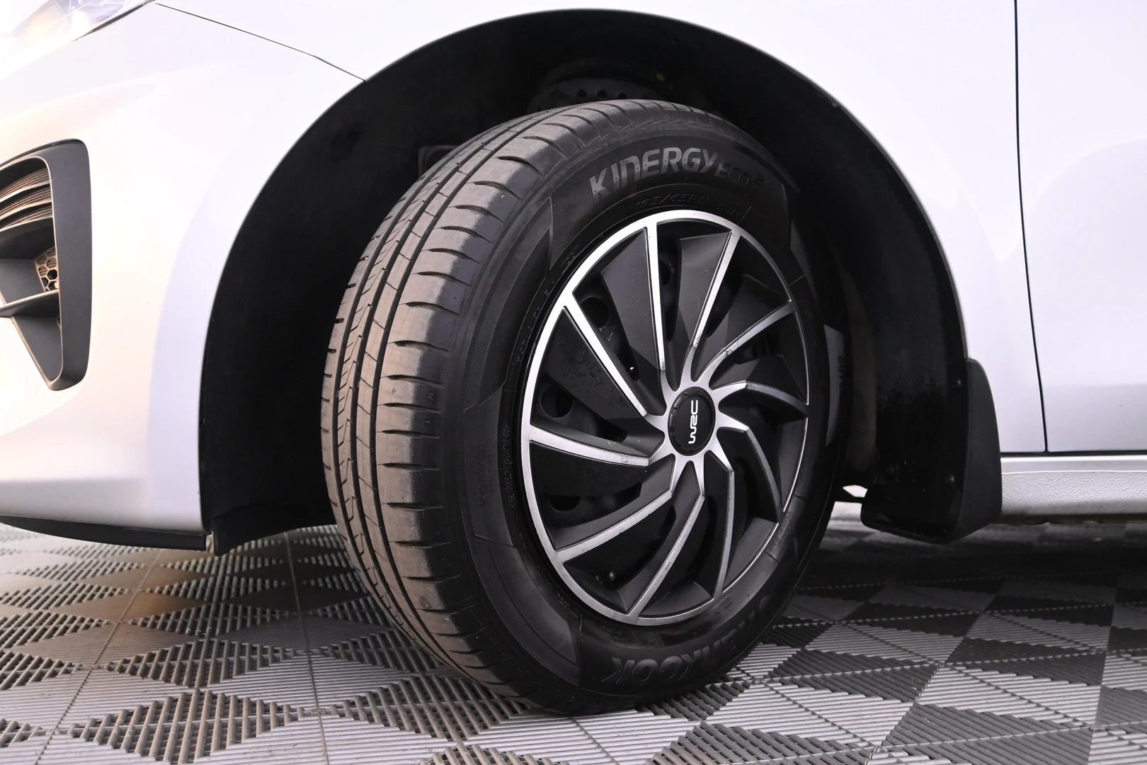 Car Image - 3pfpjJ3zKLJHRYlAWF9KCn