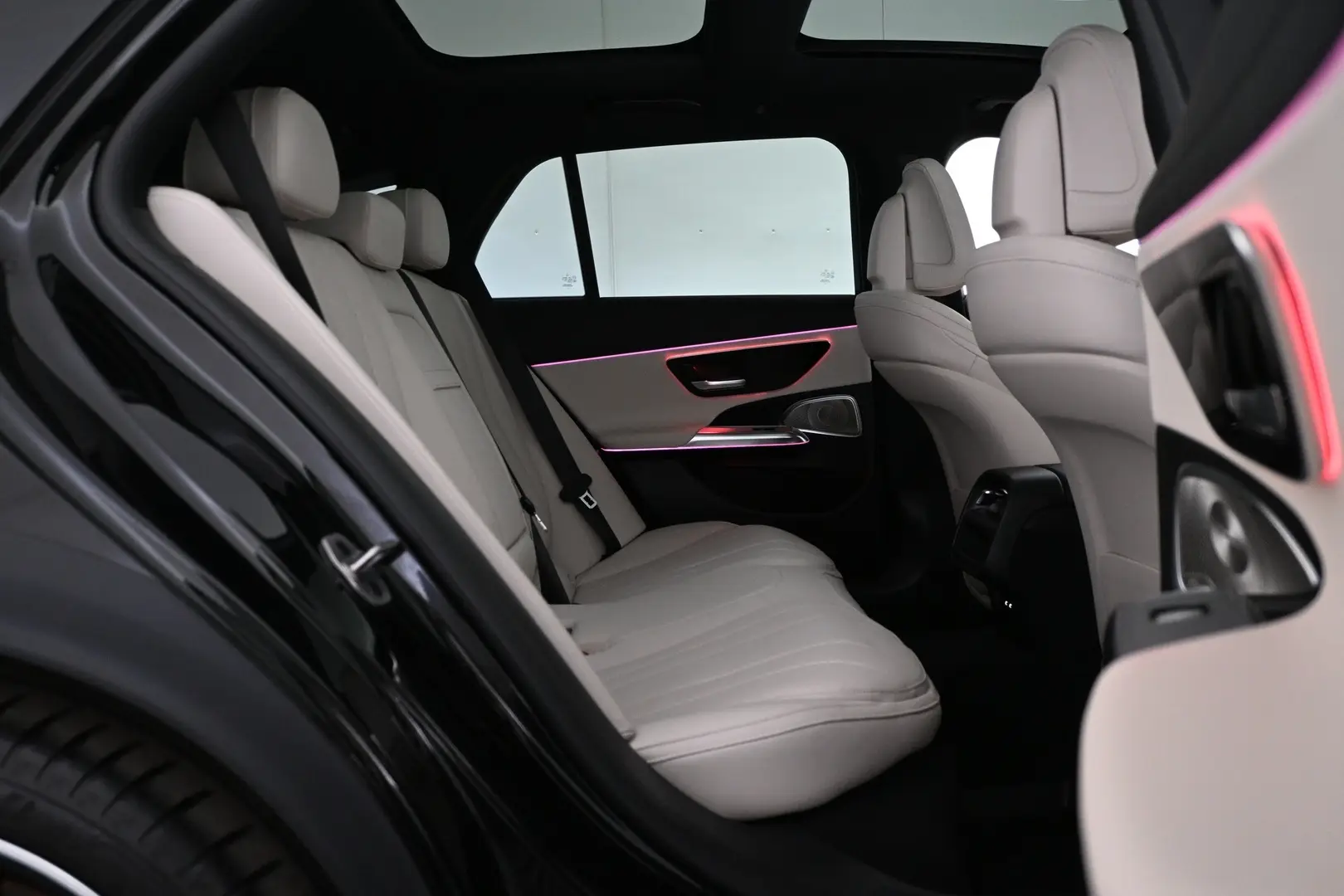 Car Image - 2ImFPf8tgl2CANfiQ9mrq3