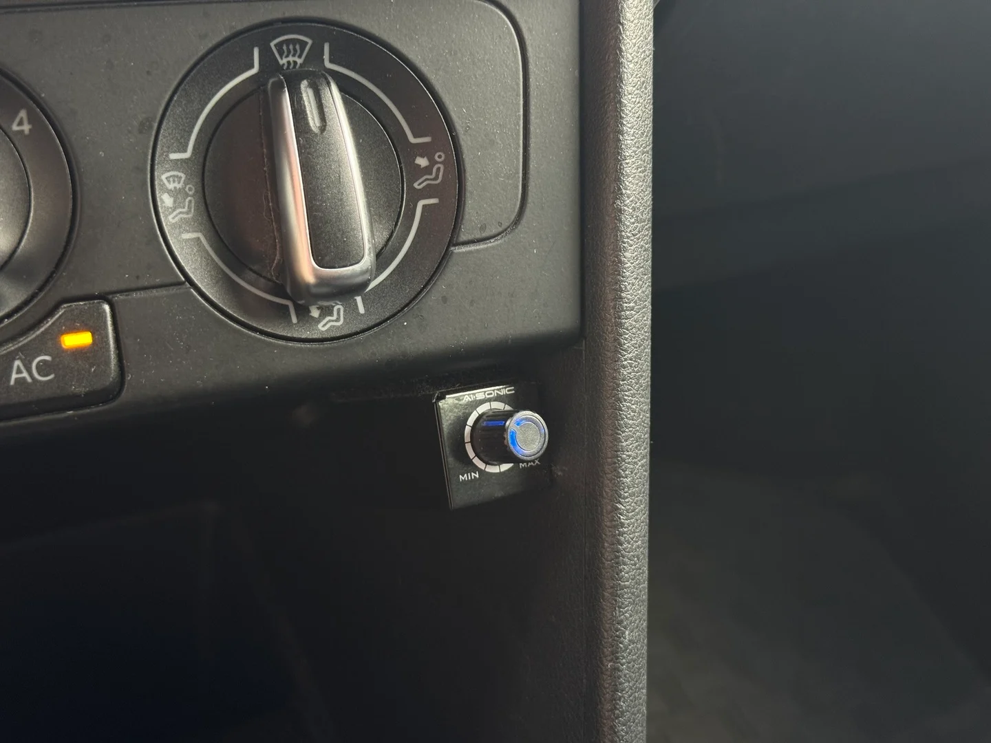 Car Image - 3HxYHUVsIEwQ16EWnYQBr0