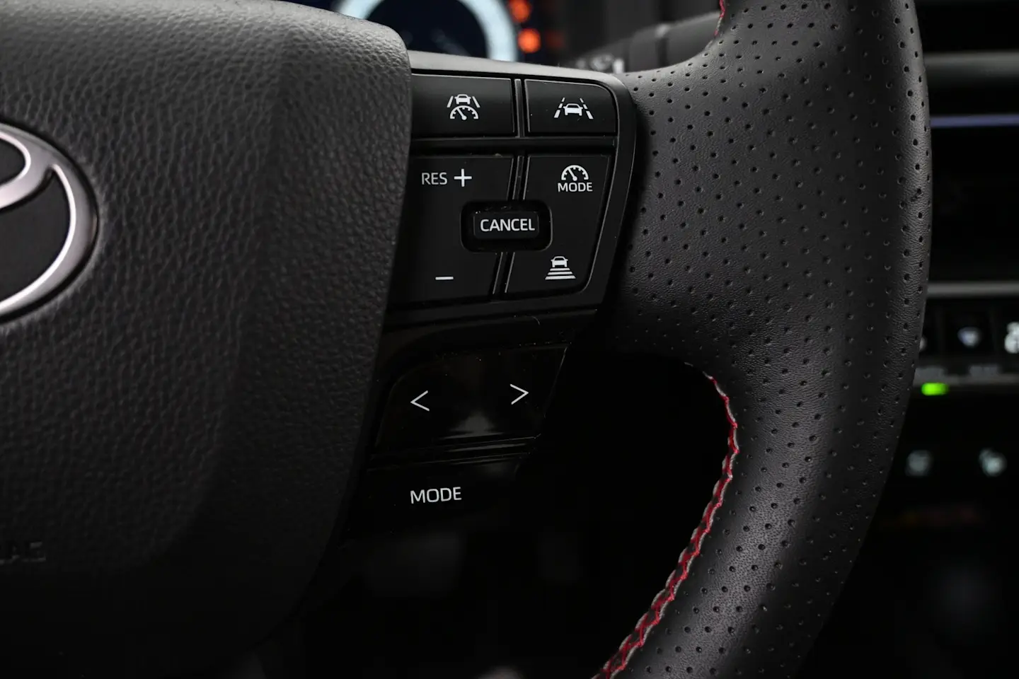 Car Image - 4O1lAJfZTfcvfNhEkkeCMz
