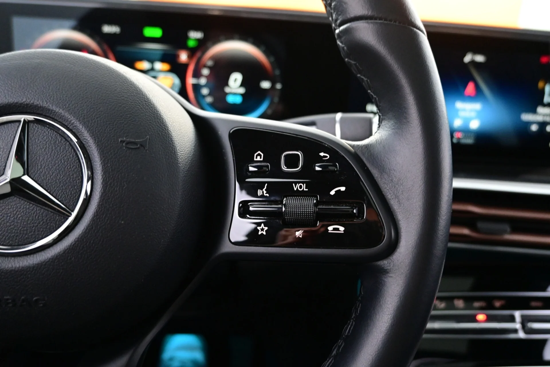 Car Image - 4gyPLsenrhY2x7btepxIXh