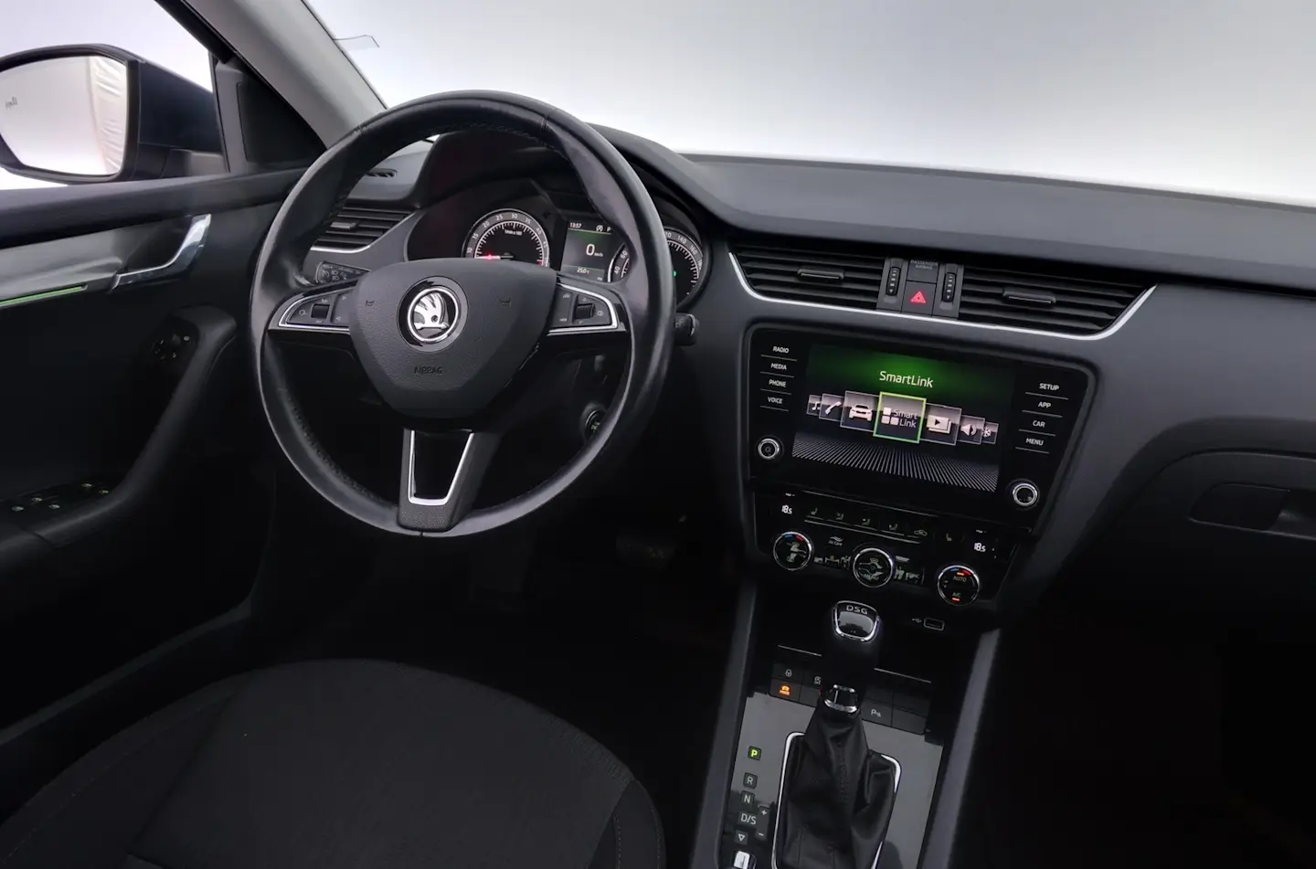 Car Image - 6PezX2iC1PM0WQ5Nz7xQdH