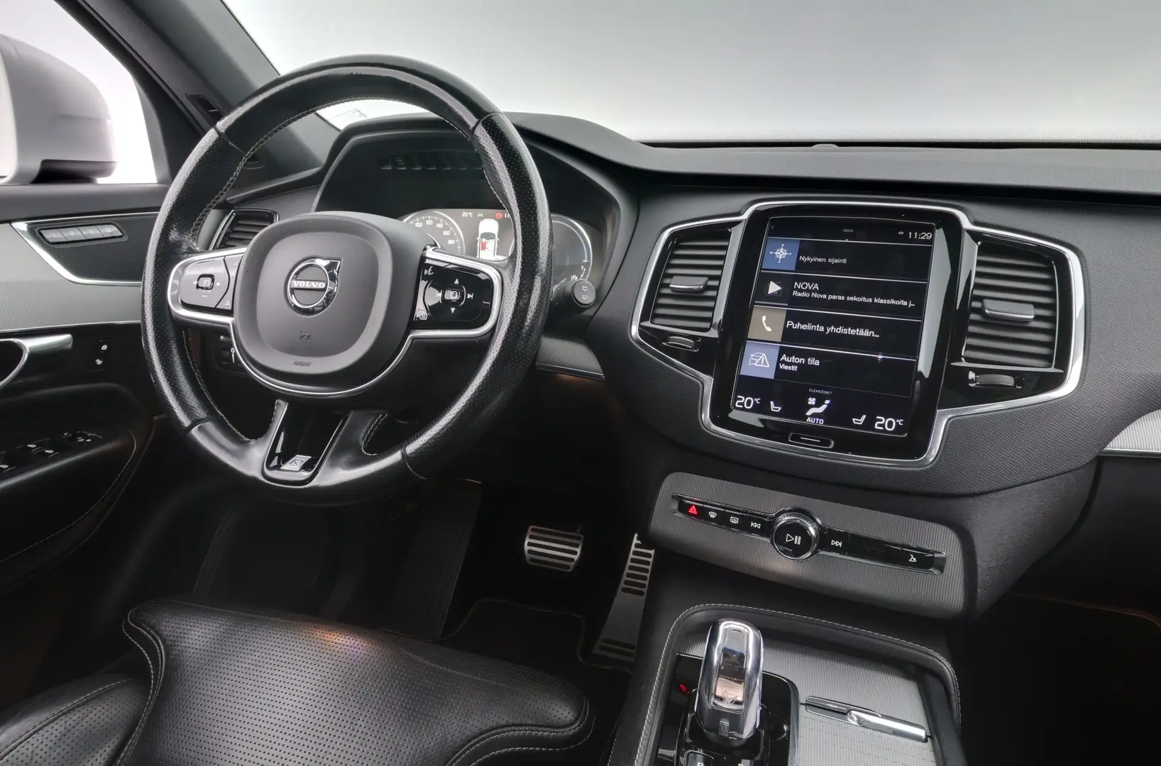 Car Image - 2SsgJc5xlq2Uqx61A9revj