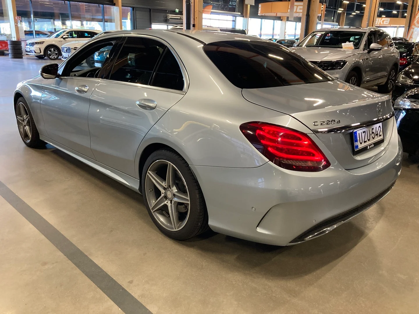 Car Image - kcPEWZjmKUeWutlnNkbJk