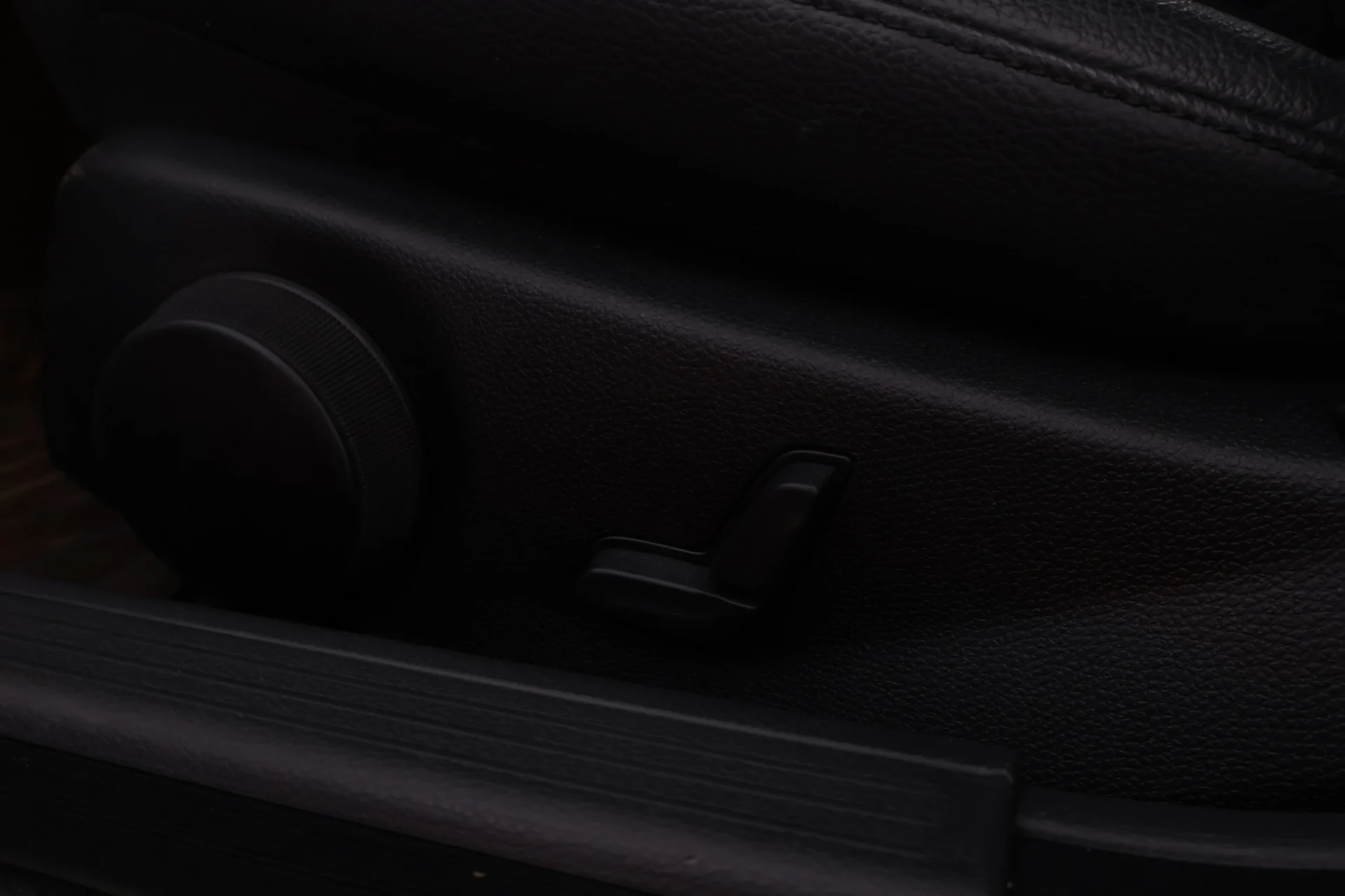 Car Image - SMsHdqU7bju599gQTtjmp