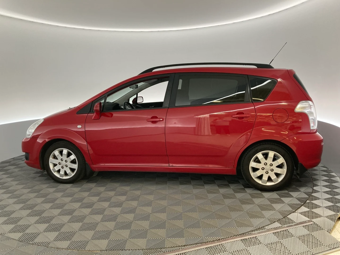 Car Image - 6RwJS0rrfbf9Pcv3ftVp54