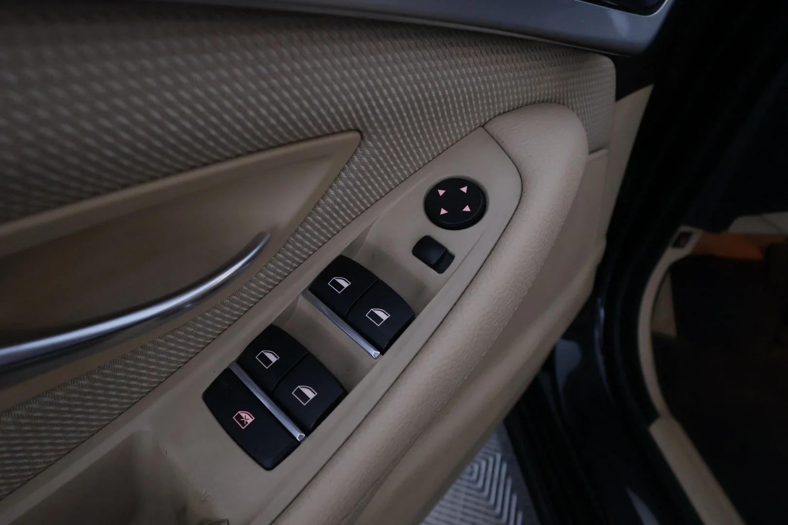 Car Image - 71eQD3spoA5qgWLfRB1tct