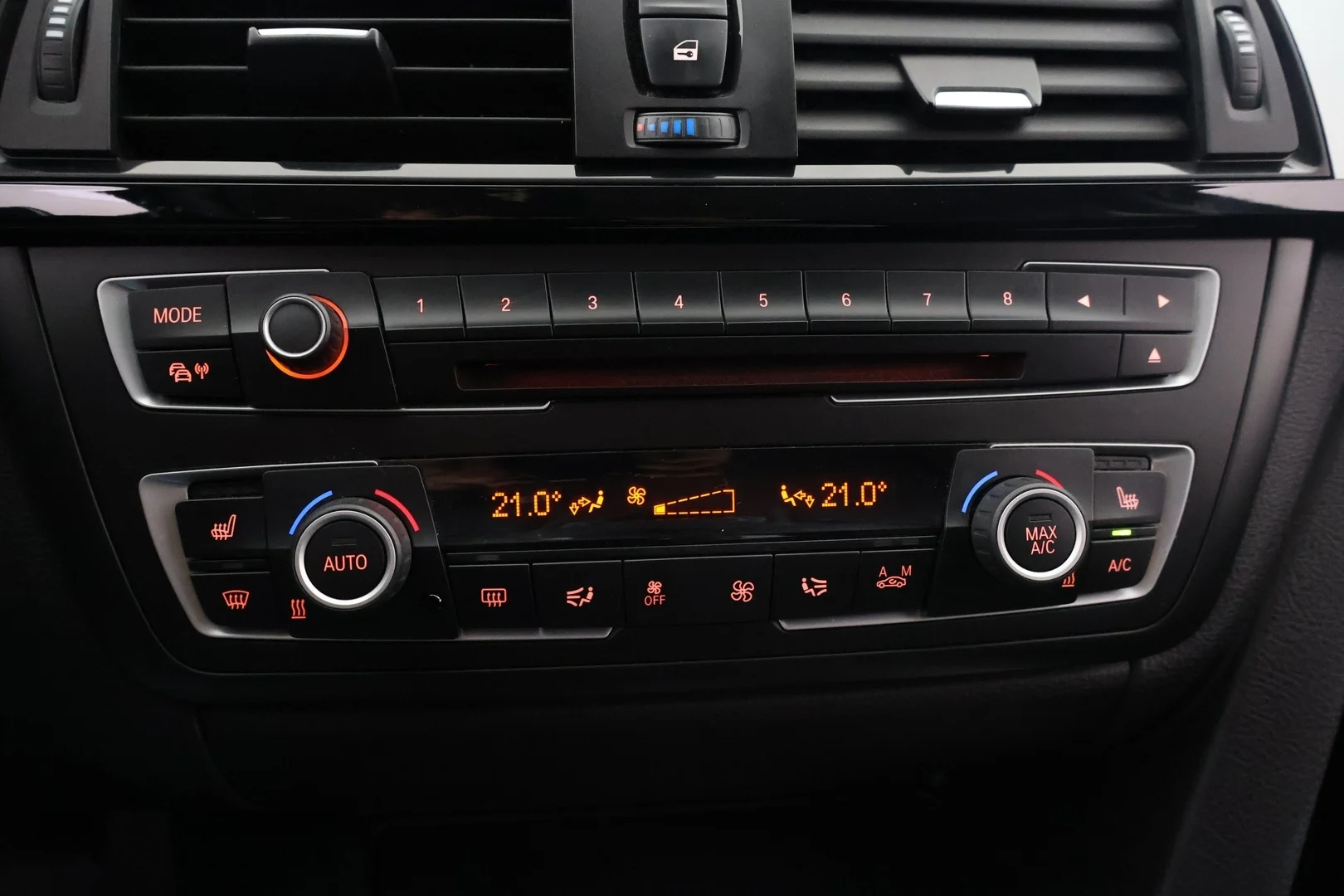 Car Image - 49xx7WQn4jc5EJMa48KAih
