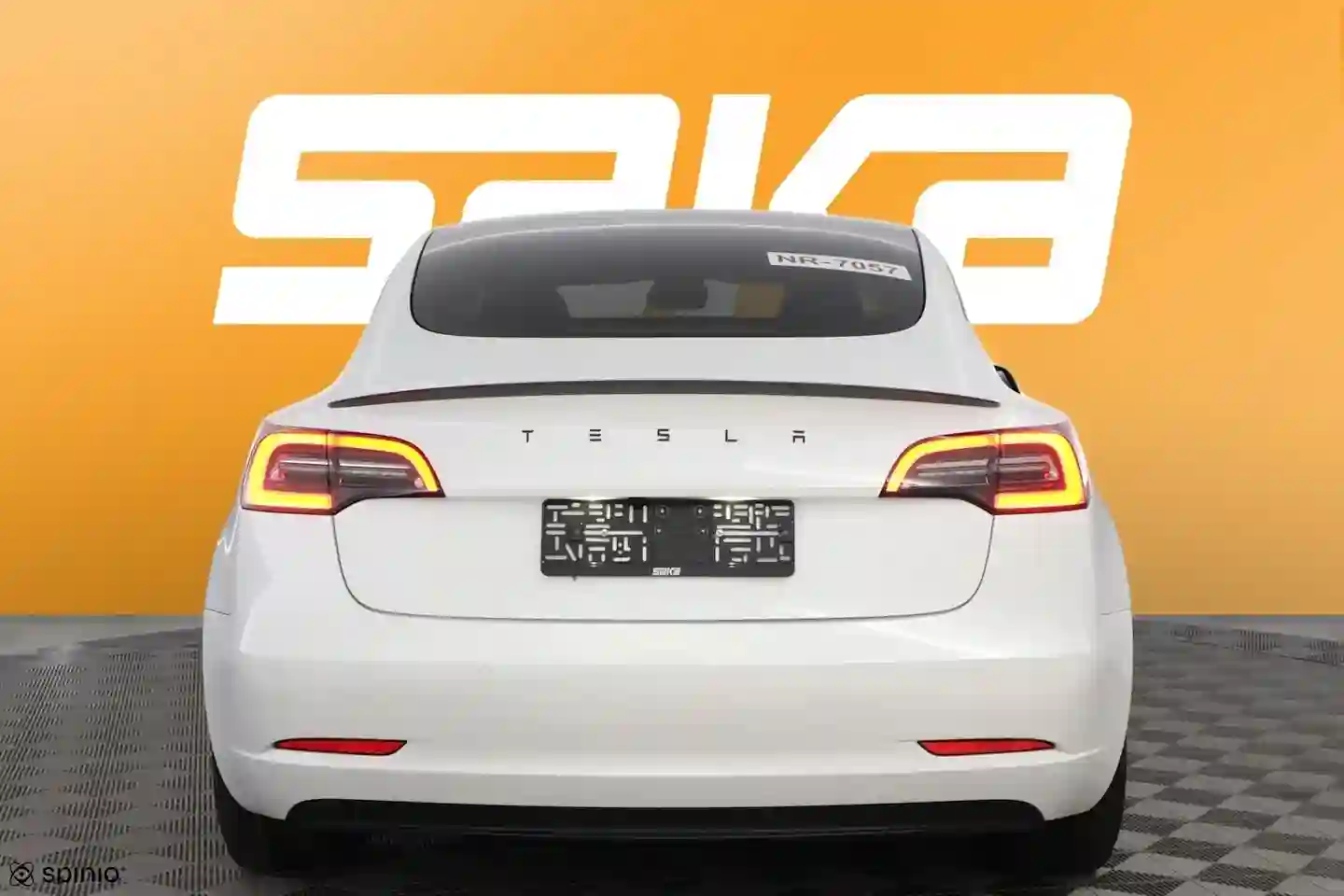 Car Image - Gr0PiJV5NPVNfdk0Cg6DO