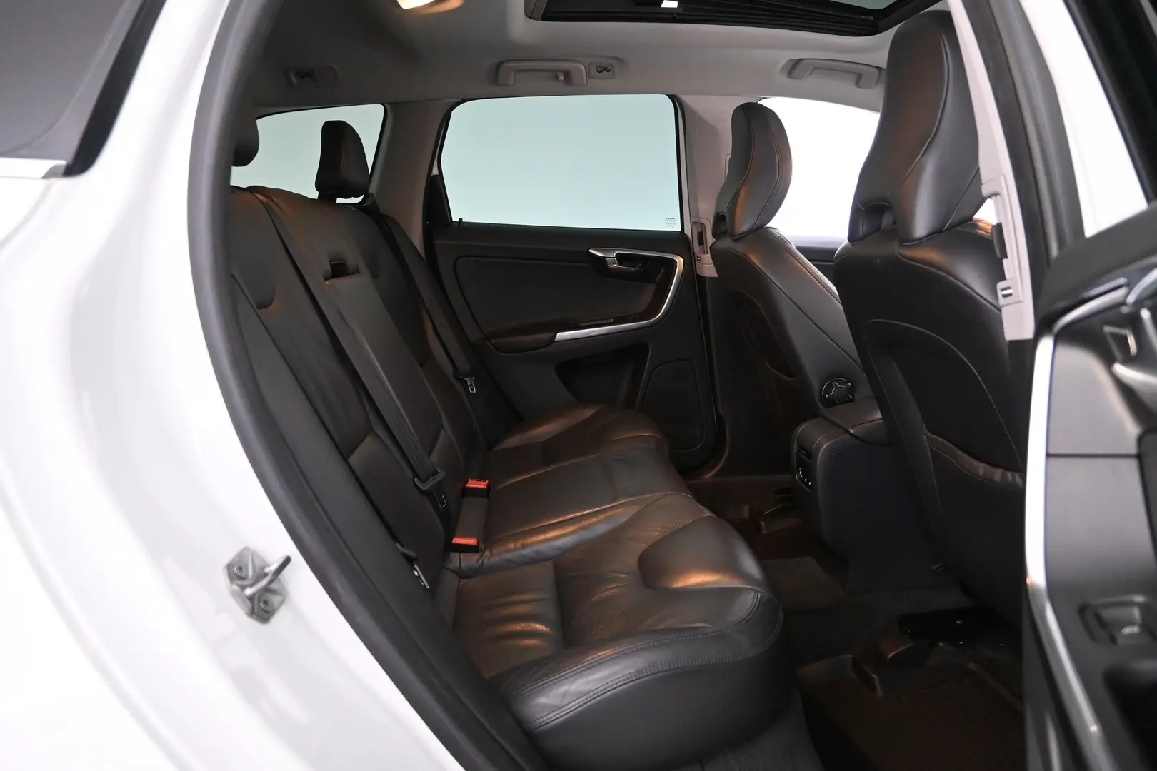 Car Image - 4GeYXSsRLEbxpOVdmxFFit